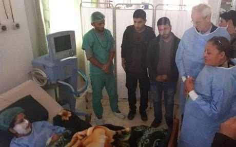 «Ηλεκτροσόκ» στην Άγκυρα: Αμερικανός αξιωματούχος επισκέφθηκε Κούρδους τραυματίες στην Ιεράπολη – «Σας στηρίζουμε, είμαστε στο πλευρό σας»